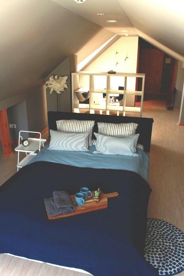 Akmens Stasti / Stone Stories Hotel Kaltene ภายนอก รูปภาพ
