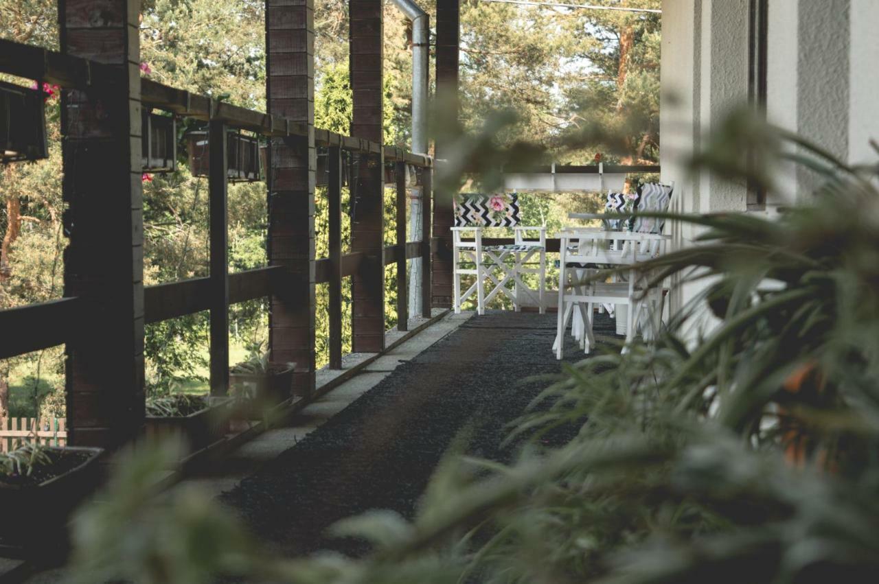 Akmens Stasti / Stone Stories Hotel Kaltene ภายนอก รูปภาพ