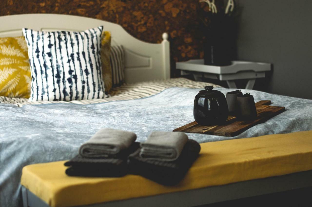 Akmens Stasti / Stone Stories Hotel Kaltene ภายนอก รูปภาพ